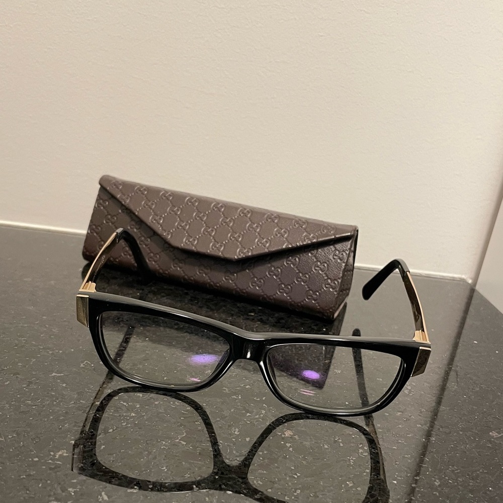 Authentic Gucci glasses - amazing quality with box